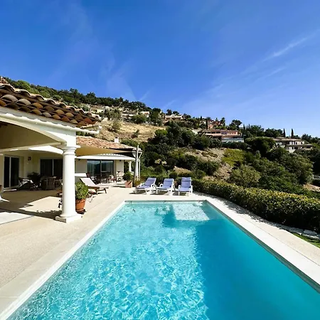 Caladou Pour 6 Personnes Avec Piscine Et Vue Au Domaine De Valcros A Les Maures Villa